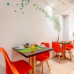 Provencal Hotel Saint-Raphael (Var)