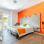 Provencal Hotel Saint-Raphael (Var)