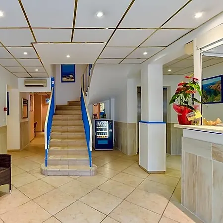 Provencal 3* Saint-Raphael (Var)