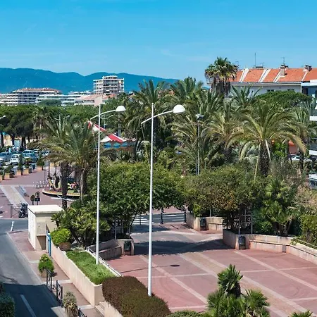 普罗文卡尔酒店